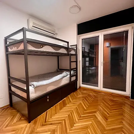 Radio Hostel